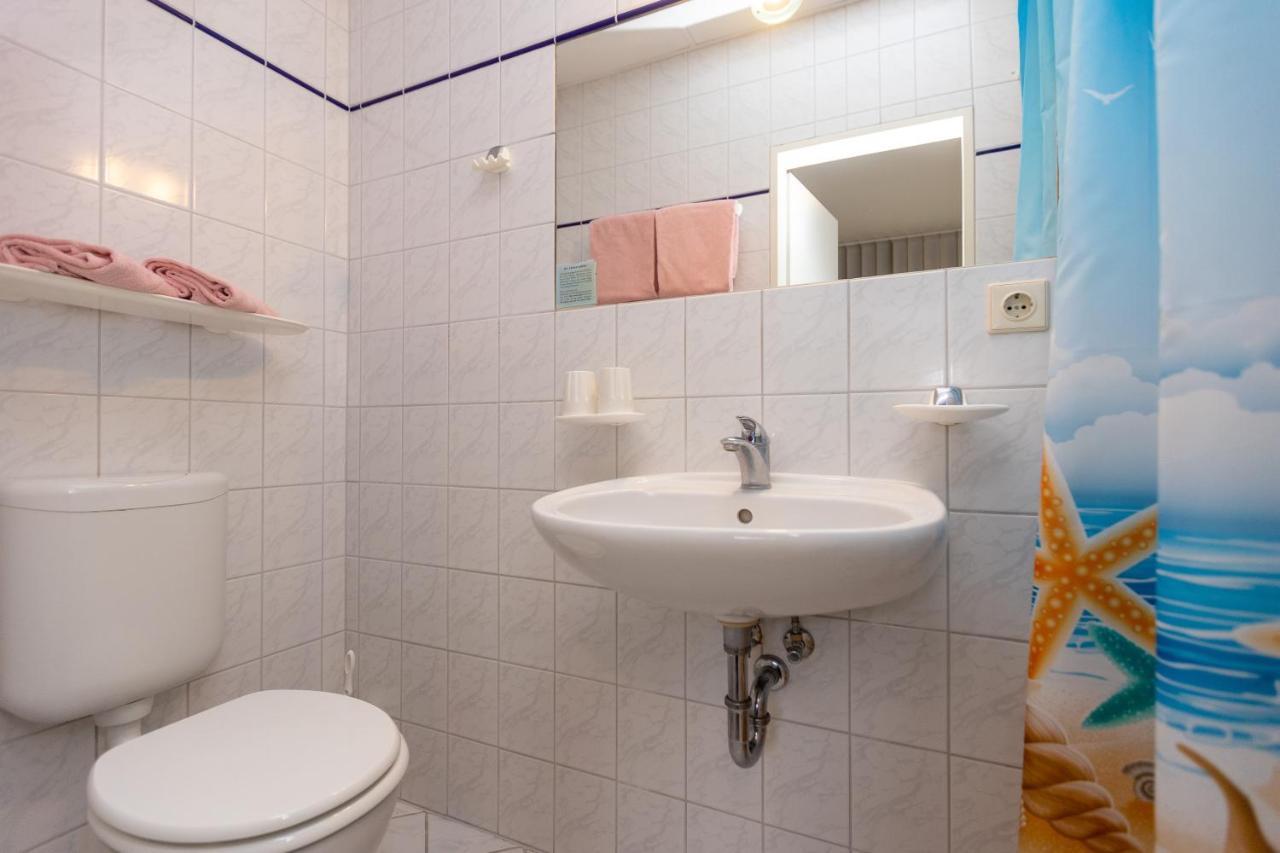 Pension Zum Lindeneck Lübz Екстериор снимка