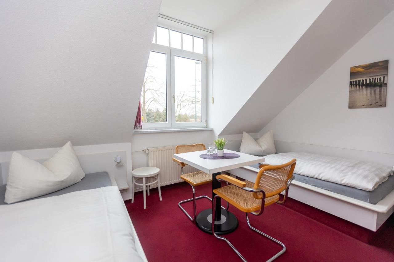 Pension Zum Lindeneck Lübz Екстериор снимка