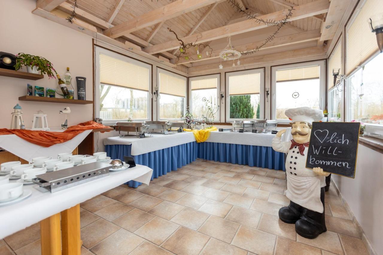 Pension Zum Lindeneck Lübz Екстериор снимка