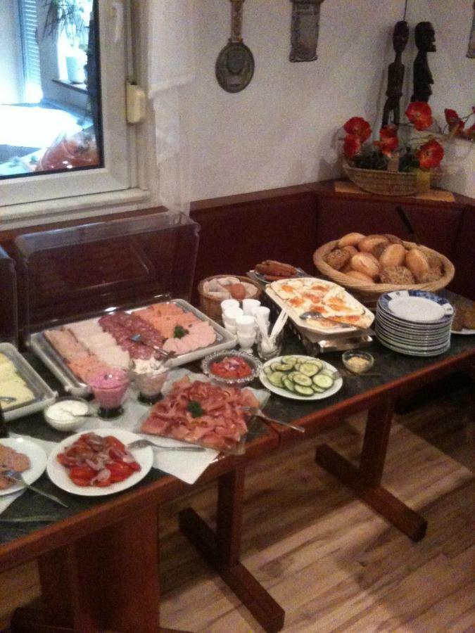 Pension Zum Lindeneck Lübz Екстериор снимка