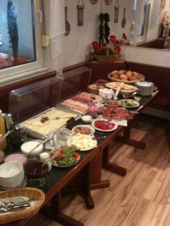 Pension Zum Lindeneck Lübz Екстериор снимка